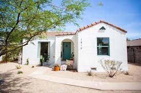 Our house looks very much like the third picture, right down to the landscaping. White Spanish Style Exterior With Teal Turquoise Trim Spanishstylehomes Spanish Revival Home Spanish Style Homes Spanish Style House