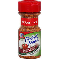 Roasted garlic and peppers seasoning gives you the mild and buttery flavour of roasted garlic mingled with the sweetness of bell peppers and dehydrated . Mccormick Perfect Pinch Roasted Garlic Bell Pepper Seasoning Salt Spices Seasonings Houchen S My Iga