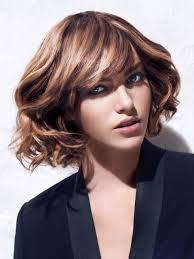 Halblange haare mit beach waves. Damenfrisuren Unsere Top Frisuren Fur Damen Im Mai 2021 Friseur Com