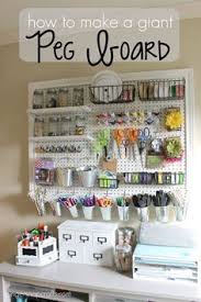 Clevere Hacks Fur Deine Bastelecke Bastelraum Bastelzimmer Organisieren Handwerksraum