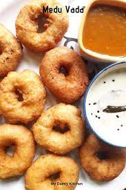 Medu Vada Recipe How To Make Medu Vada Urad Dal Vada My Dainty Kitchen Recipe South Indian Food Indian Food Recipes Easy Indian Recipes
