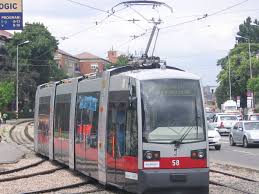 Furtuna abătută duminică seară peste oradea a lăsat răni adânci comercianţilor din pasajul subteran de la magazinul crişul. Tramvaiul Din Oradea Wikipedia