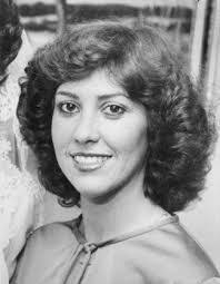 Lora Sousa's Instagram, Twitter & Facebook