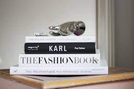 Check out our coffee table photo book ideas. Anniewear Fashion Beauty Lifestyle Blog Hamburg Roomtour Interior 1 Jpg 1 024 683 Pixels Coffee Table Art Books Fashion Books Cupcakes And Cashmere
