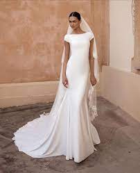 Anitra Dress From The 2020 Collection Pronovias Beautifulminimalist Simolewedidgdress Eleg Pronovias Wedding Dress Crepe Wedding Dress Top Wedding Dresses