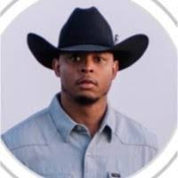 Travis Betts's Instagram, Twitter & Facebook