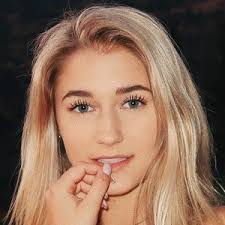 Jenna Leland's Instagram, Twitter & Facebook