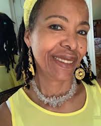 The best things in life are free like smiling❤️when you smile, all of your  cells smile with you. Don't Worry Be Healthy