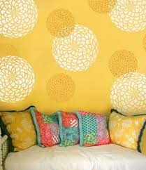 20 Beautiful Diy Interior Decorating Ideas Using Stencils And Paint For Modern Wall Design Stencils Wall Stencil Wall Art Flower Stencil