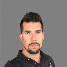 Kellie Daffron's Instagram, Twitter & Facebook