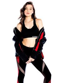 😛 yes, even i do, and there are so many hot celebrities right now to crush on. Hailee Steinfeld Hailee Steinfeld Style Hailee Steinfeld Hailey Steinfeld