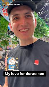 Why do guys love wearing Pure gym wear in public?