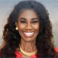 Lisa Arvin's Instagram, Twitter & Facebook