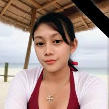 Experience a crispy new way to enjoy this classic chicken dish! Introducing  the all-new Jollibee Chicken a la King Pie! 🍗🥧 Order now through Jollibee  Delivery App, JollibeeDelivery.com, #87000, GrabFood, or foodpanda!