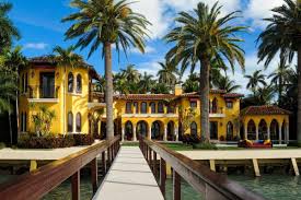 Enrique Iglesias Former Sunset Island I House Lists For 25m Miami Beach Mansion Miami Houses Miami Mansion