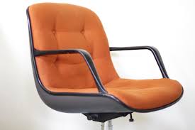 While steelcase has continued to innovate the office chair into the new millennium, it's their original 430 chair, introduced in 1974, that still captivates us most. Pin By James Hagerman On Vintage Computer Industry Antique Furniture For Sale Steelcase Chair Vintage Office Chair