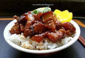 braised pork rice bowl generally known as lor bak png aka lu rou fan 滷肉飯 is always one of the well known rice dis braised pork belly braised pork braised