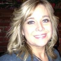 Ginger Comstock's Instagram, Twitter & Facebook