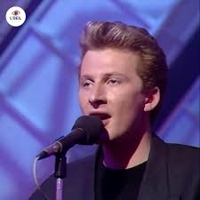 Bonjour 😀 Doux réveil ☕ bonne journée à tout le groupe 🎶🍀🎧🎸🎷🌹🐞🦋