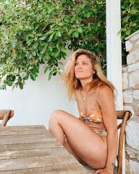 Τα φορέματα project soma είναι διαθέσιμα από xs μέχρι xl μεγέθη! H Mairh Synatsakh Pozarei Me To Magio Ths Sto Instagram Diakopes Me Thn Ntoretta Papadhmhtrioy Eikones Zwh Iefimerida Gr