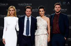 Mark wahlbergstanley tuccikelsey grammernicola peltzjack reynortitus welliversophia mylesli bingbingt.j. Li Bingbing At Transformers Age Of Extinction Premiere 5 Chinadaily Com Cn