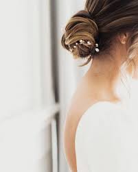 Chignon basso e spettinato acconciature raccolte, acconciature per il matrimonio, idee per acconciature,. 1001 Idee Per Acconciature Matrimonio Capelli Corti