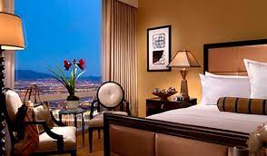 Includes a private master bedroom, calcutta marble master bathroom with a deep soaking tub and large parlor area. Las Vegas Suites For 6 Trump Hotel Las Vegas Hotel Suites Luxury Suites Las Vegas
