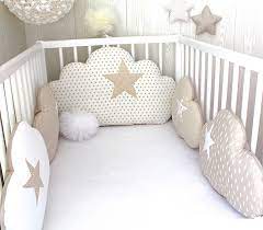 tour de lit bebe en 60cm large nuages 5 coussins ton beige et blanc baby deco kids pillows baby cot bumper