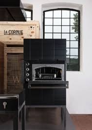 French Architecht And Designer Jean Michel Wilmotte Designed This La Cornue An Audacious Union Of Tradition And Modernity Keukens Keuken