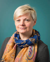 We are proud to announce Sylwia Bujak Oliver as our Executive Director. We  very much look forward to continued community building through her  brilliant vision for 125 LIVE.