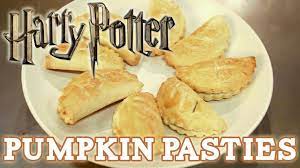 How To Make Pumpkin Pasties From Harry Potter Feast Of Fiction S3 E2 Feast Of Fiction Youtube In 2021 Pumpkin Pasties Pasties Recipes How To Make Pumpkin