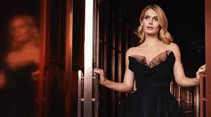 Princess diana 's niece, lady kitty spencer, is officially off the market. Prince William S Cousin Lady Kitty Spencer 29 Is Engaged To Michael Lewis 60