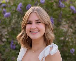 My friend the lizard. About a foot long. Comes around my porch and yard  daily usually around breakfast, lunch and dinner. Gets his food from the  rocks and grass.