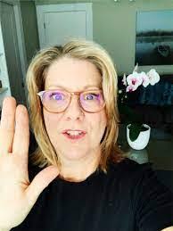 Kathleen Asher's Instagram, Twitter & Facebook