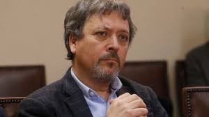 Julio Salas: Quién es el subsecretario en la mira por entregar cifras  erróneas al Congreso