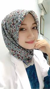 Berikut ini saya bagikan foto cewek cantik berhijab yang bisah jadi refrensi bagi kalian yang ingin mencari seorang istri atau bagi kalian kaum hawa yang ingin mencari refrensi cara behijab yang cantik. Lukisan Wanita Cantik Berhijab Cikimm Com