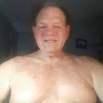 Manuela Owen's Instagram, Twitter & Facebook