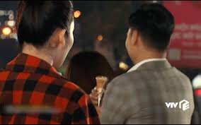 Trước đó, chứng kiến cảnh thân mật của nam và long, kỳ duyên (nam anh) gọi điện cho long nhưng anh không bắt máy nên điên cuồng đi tìm. Ey9 Ms0osygthm