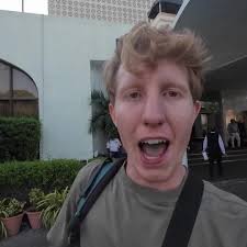 Chris Lewis Pakistan Serena