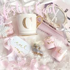 Best gold girly wallpapers to download for free. Rose Gold Girly Girly Classy Glam Cute Wallpapers Broken Panda
