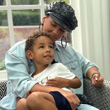 Submit anything related to alicia keys here. How Many Kids Does Alicia Keys Have Popsugar Family