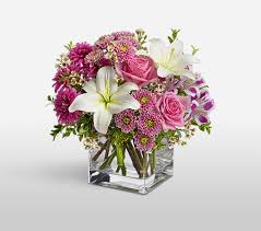 Send flowers to calgary, canada to celebrate with your friends and family from any part of the continent. Handcrafted Flowers Calgary By Local Florists Flora2000