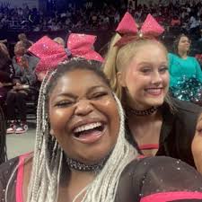 avery rosenthal (@averyrosenthall)