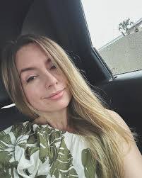 Becca Taylor's Instagram, Twitter & Facebook