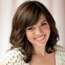 23 Alluring Medium Hairstyles For Round Faces To Opt Today Bangs With Medium Hair Medium Length Hair Styles Medium Hair Styles