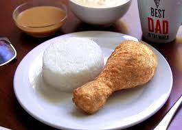 A 100g serving of baked chicken breast contains 4 grams of fat and 31 grams of protein, compared to 10 grams of fat and 27 grams of protein for the same portion of broiled, lean skirt steak. Kfc Is Selling Our Favorite Snacks In Ready To Cook Packs Booky
