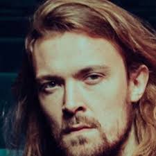 Jonny Bennett (@jonnytall) · Instagram photos and Reels