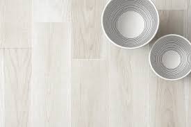 Découvrez le carrelage blanc effet bois de novoceram, fabricant français de céramique depuis 1863. Carrelage Aspect Parquet Bois En Gres Cerame Porto Venere