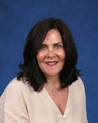 Regina Olson's Instagram, Twitter & Facebook