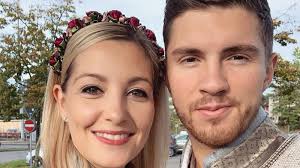 Nur gut ein jahr nach der hochzeit haben sich joey heindle und seine ehefrau justine getrennt. Joey Heindle Ramona Hochzeit Nach Dancing On Ice Kukksi Star News Beauty Und Trends